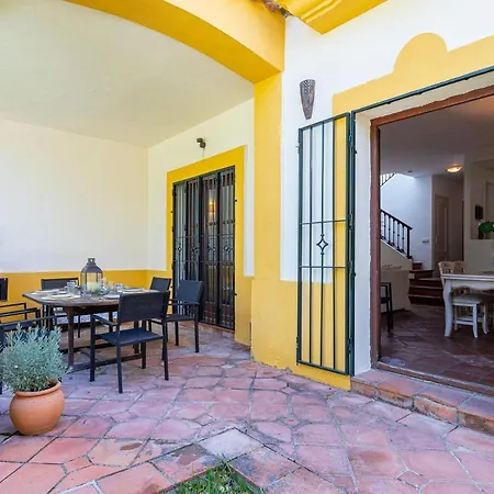 Isla De Guadalmina Townhouse Villa *