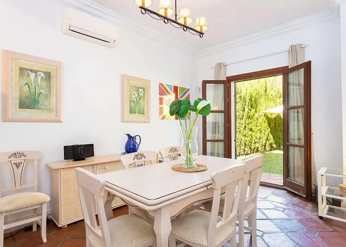 Isla De Guadalmina Townhouse ヴィラ