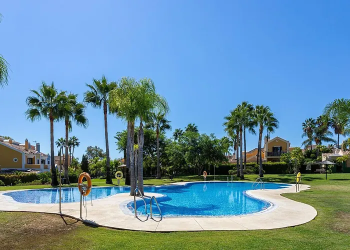 Isla De Guadalmina Townhouse ヴィラ マルベーリャ