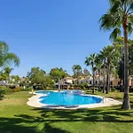 Isla De Guadalmina Townhouse *