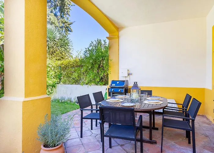 Villa Isla De Guadalmina Townhouse Marbella