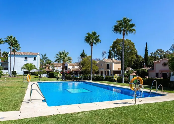Isla De Guadalmina Townhouse Вилла